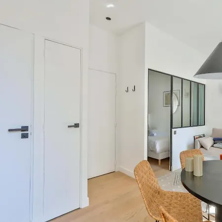 Stunning 1br Flat Near Bon Marche Rive Gauche *